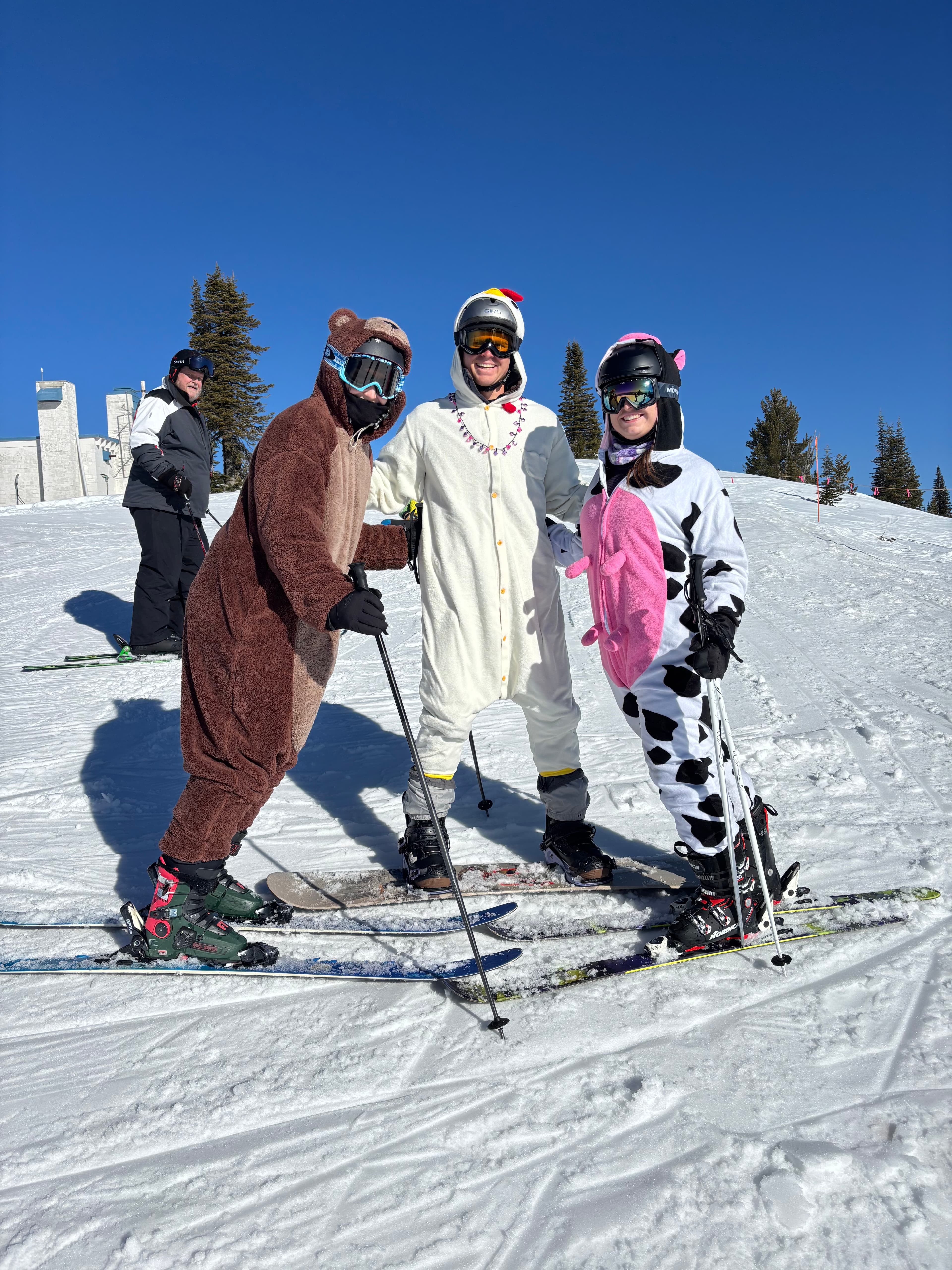 Flapping wings with the pow cow and the chair bear.